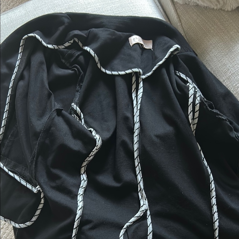 Philosophy Black Knit Blazer with Open Front Design - Picture 10 of 10